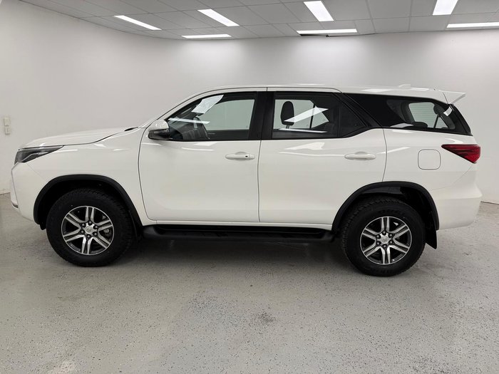 2024 Toyota Fortuner GX GUN156R 4X4 Dual Range Glacier White