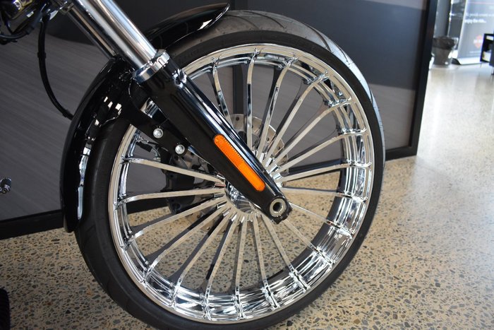 2025 Harley-davidson FXBR BREAKOUT (117) VIVID BLACK