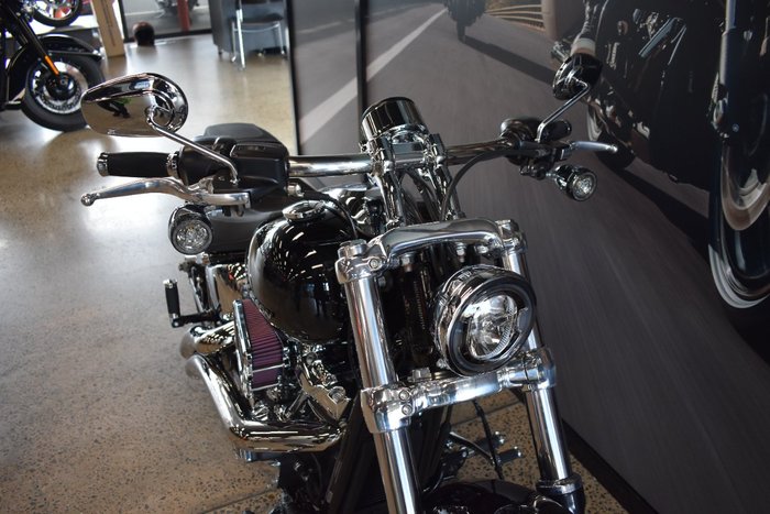 2025 Harley-davidson FXBR BREAKOUT (117) VIVID BLACK