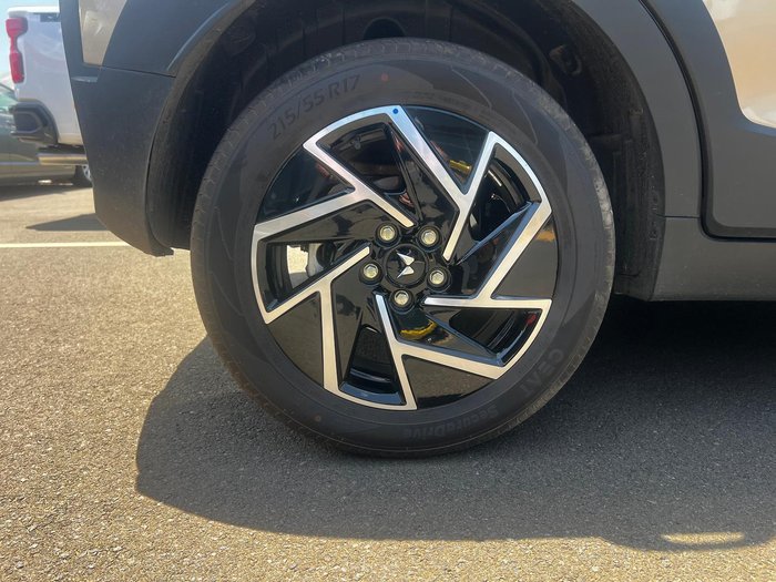 2025 Mahindra XUV3XO AX7L