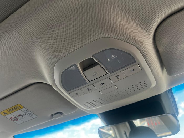 2025 Mahindra XUV3XO AX7L