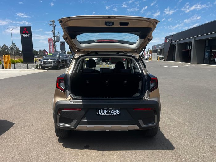 2025 Mahindra XUV3XO AX7L