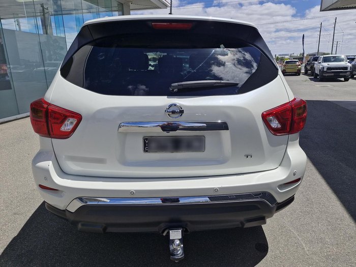 2017 Nissan Pathfinder Ti