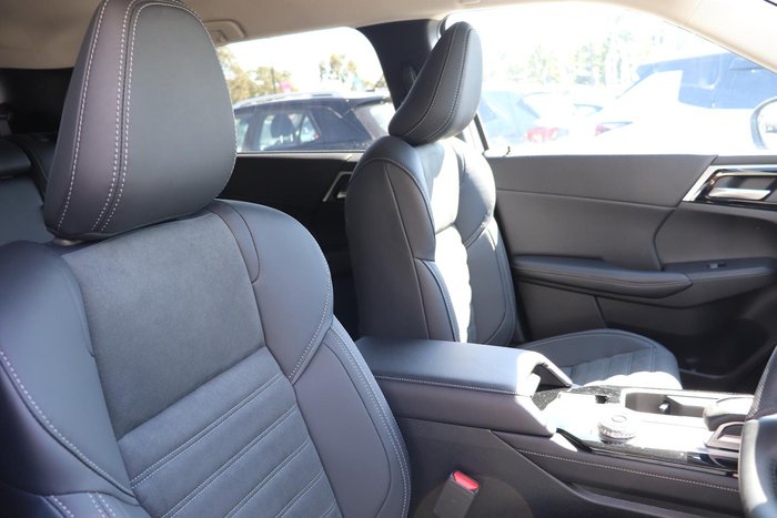 2025 Mitsubishi Outlander Aspire