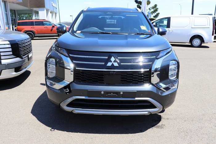 2025 Mitsubishi Outlander LS