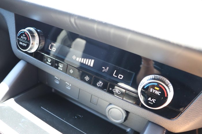 2025 Mitsubishi Outlander LS