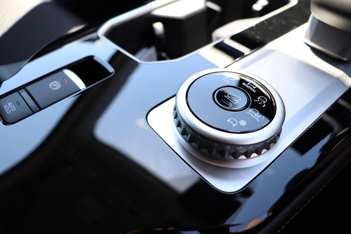 2025 Mitsubishi Outlander LS