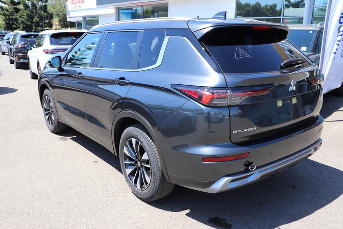 2025 Mitsubishi Outlander LS