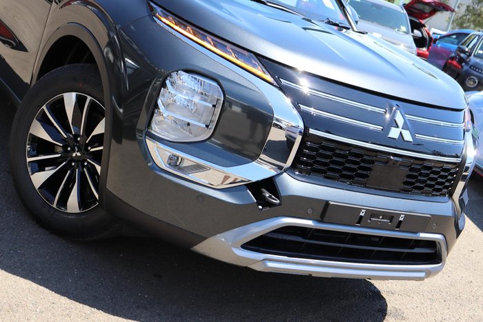 2025 Mitsubishi Outlander LS