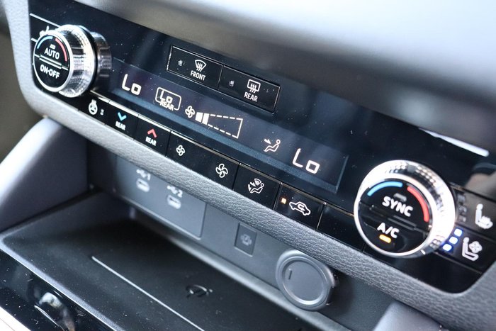 2025 Mitsubishi Outlander Exceed