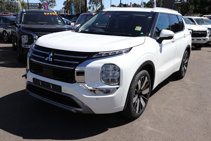 2025 Mitsubishi Outlander Exceed