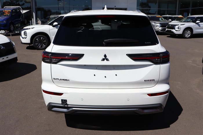 2025 Mitsubishi Outlander Exceed