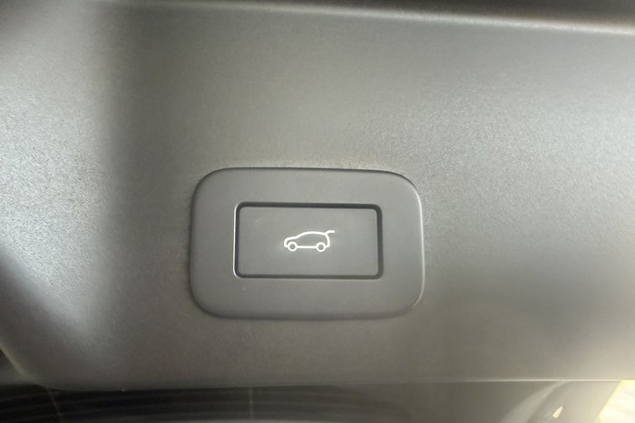2023 Land Rover Range Rover Evoque P300e Dynamic HSE