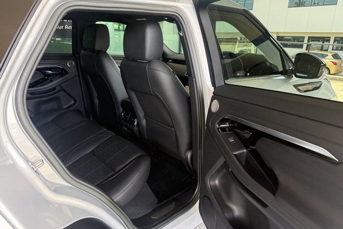 2023 Land Rover Range Rover Evoque P300e Dynamic HSE