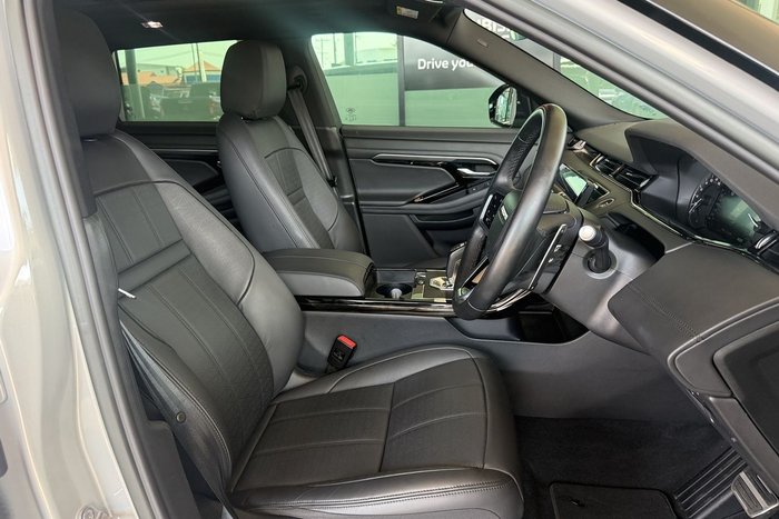 2023 Land Rover Range Rover Evoque P300e Dynamic HSE