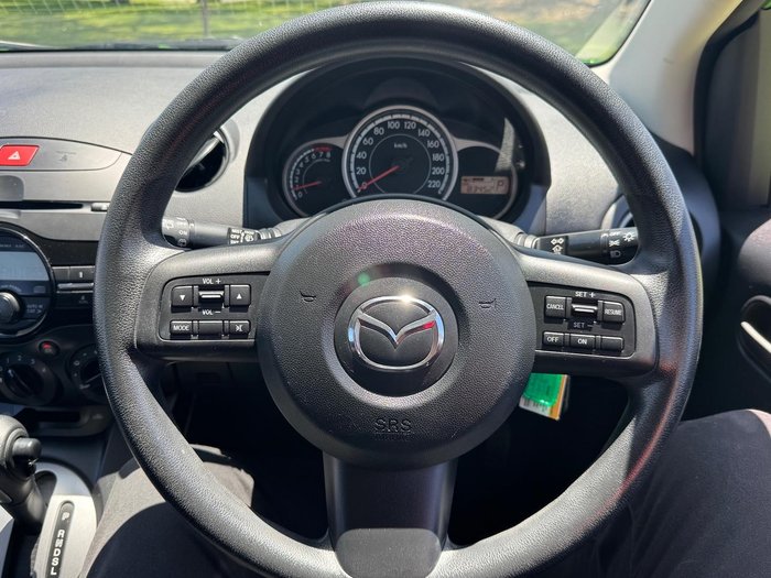 2013 Mazda 2 Neo DE Series 2 MY13 Spirited Green