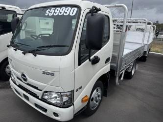 2025 Hino 300 616 616 White