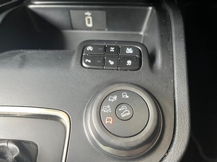 2020 Ford Everest Titanium