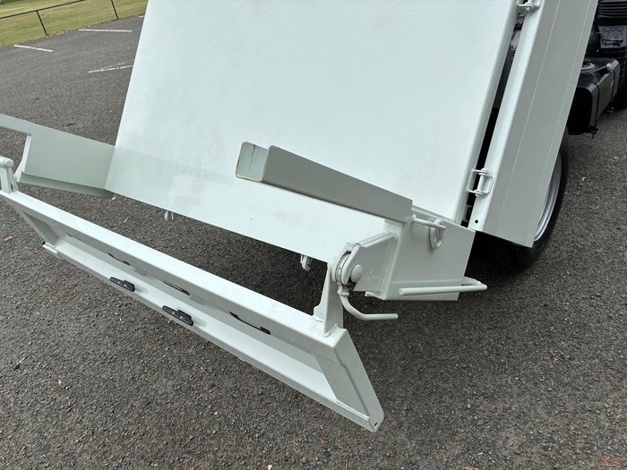 2024 Fuso Canter 615 Tipper White