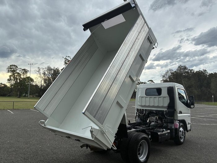 2024 Fuso Canter 615 Tipper White
