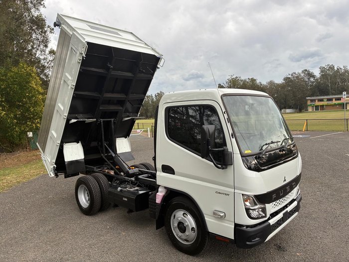 2024 Fuso Canter 615 Tipper White