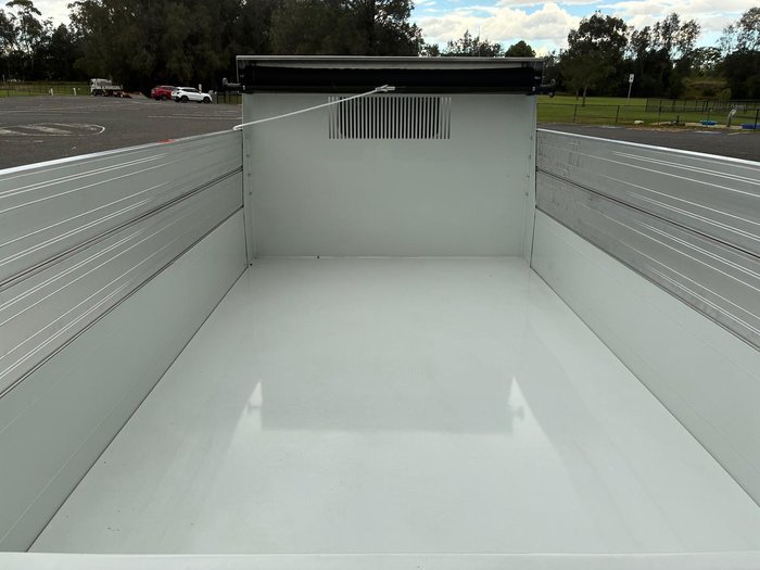 2024 Fuso Canter 615 Tipper White