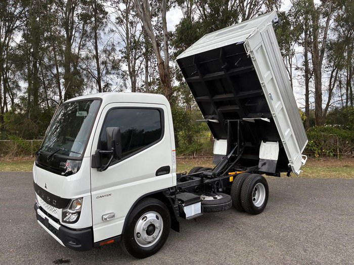 2024 Fuso Canter 615 Tipper White