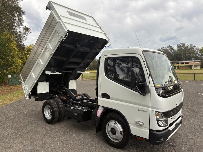 2024 Fuso Canter 615 Tipper White