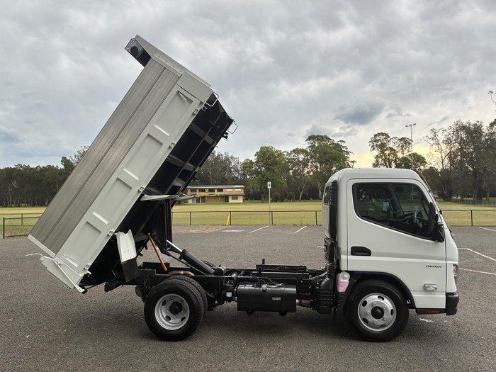 2024 Fuso Canter 615 Tipper White