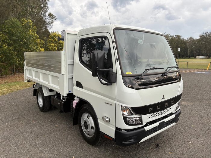 2024 Fuso Canter 615 Tipper White