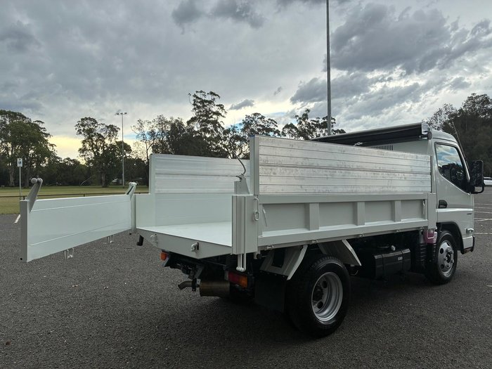 2024 Fuso Canter 615 Tipper White
