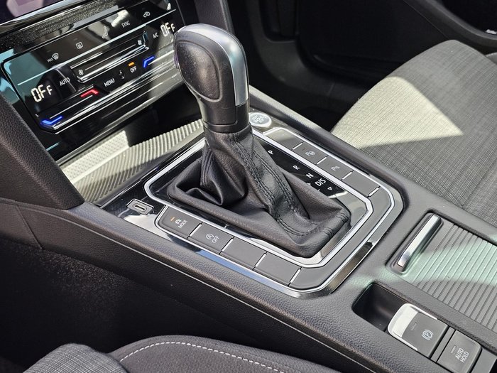 2021 Volkswagen Passat 140TSI Business