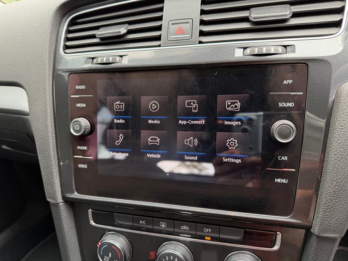 2017 Volkswagen Golf 110TSI Trendline 7.5 MY17 Pure White