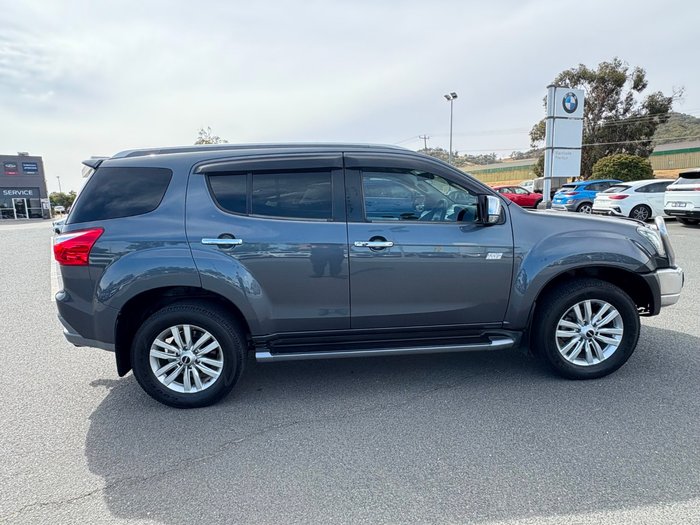 2017 Isuzu MU-X LS-T