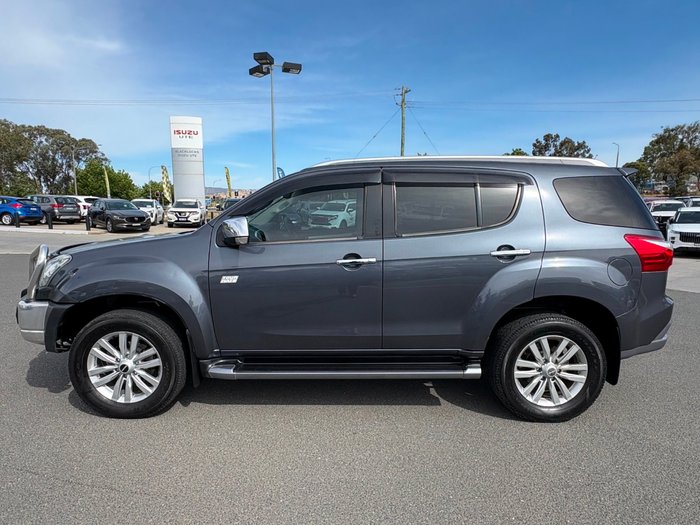 2017 Isuzu MU-X LS-T