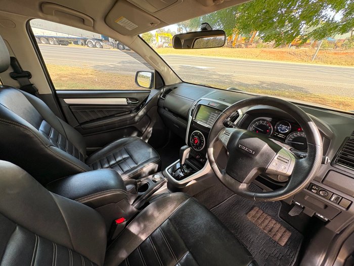 2017 Isuzu MU-X LS-T