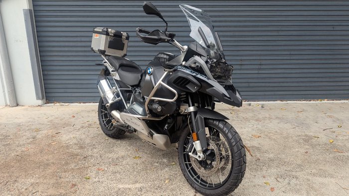 2017 BMW Motorrad R1200 GS ADVENTURE Black