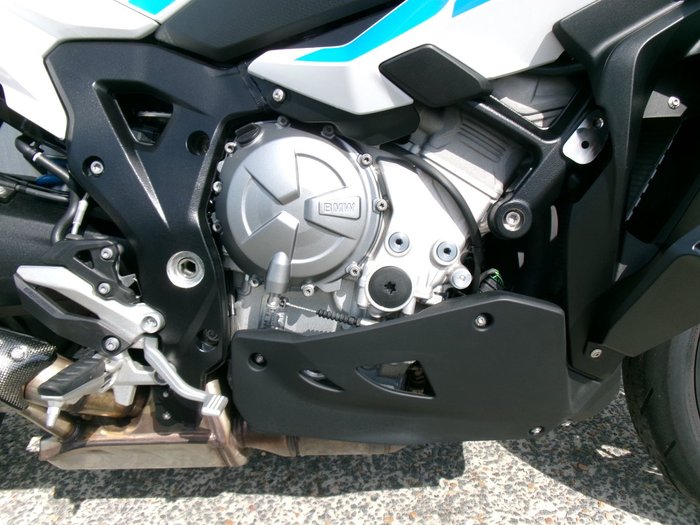 2025 BMW Motorrad M 1000 XR LIGHTWHITE UNI/M MOTORSPORT