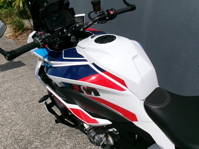 2025 BMW Motorrad M 1000 XR LIGHTWHITE UNI/M MOTORSPORT