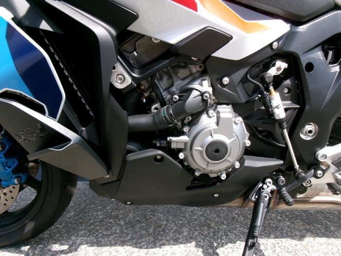 2025 BMW Motorrad M 1000 XR LIGHTWHITE UNI/M MOTORSPORT