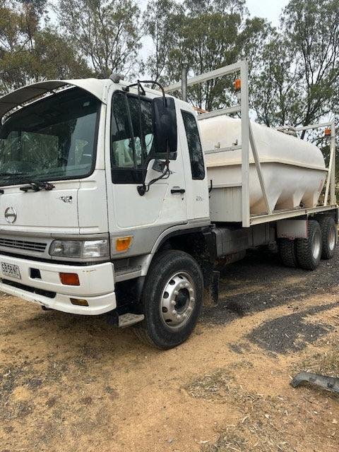 2002 Hino Fm