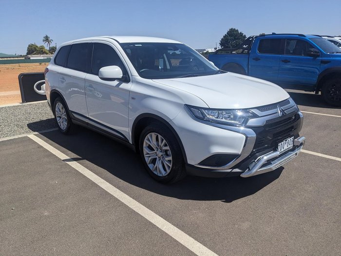 2021 Mitsubishi Outlander ES