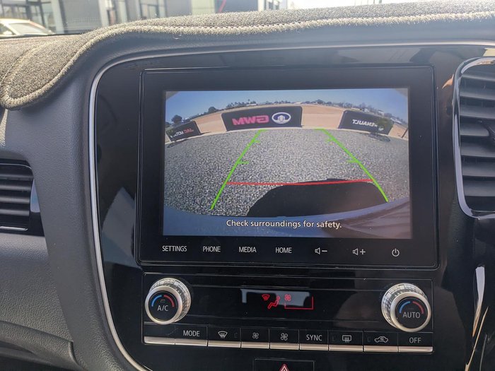 2021 Mitsubishi Outlander ES