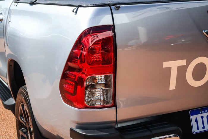 2023 Toyota Hilux SR