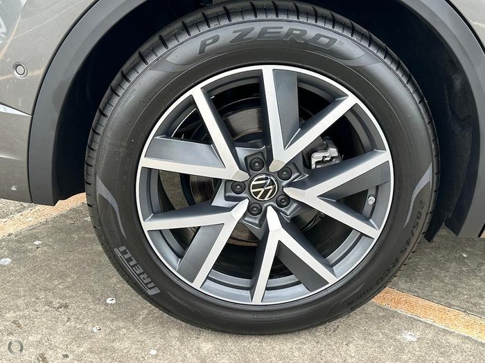 2025 Volkswagen Touareg 210TDI Elegance