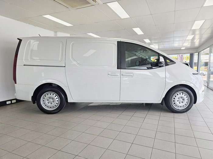 2023 Hyundai STARIA LOAD