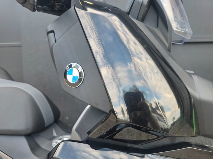 2023 BMW C 400 X BLACK