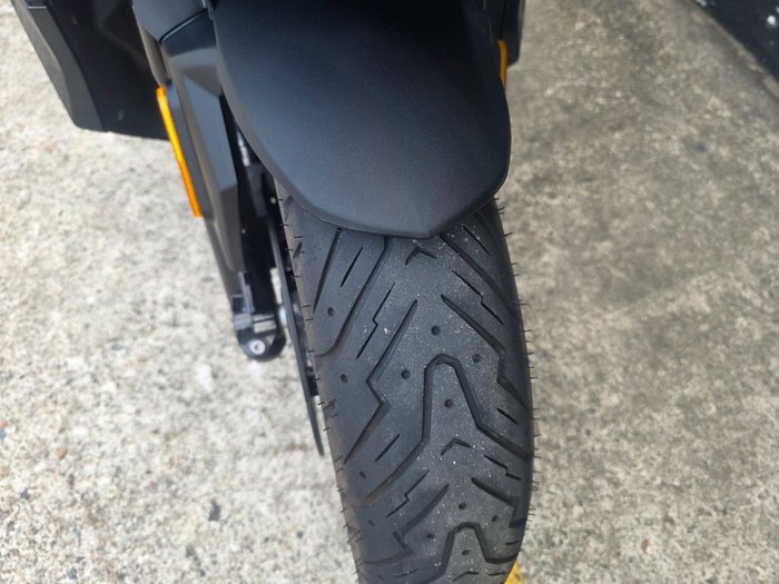 2023 BMW C 400 X BLACK