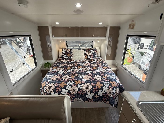 2018 Regent Discoverer