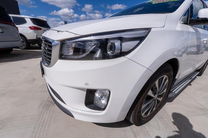 2017 Kia Carnival SLi